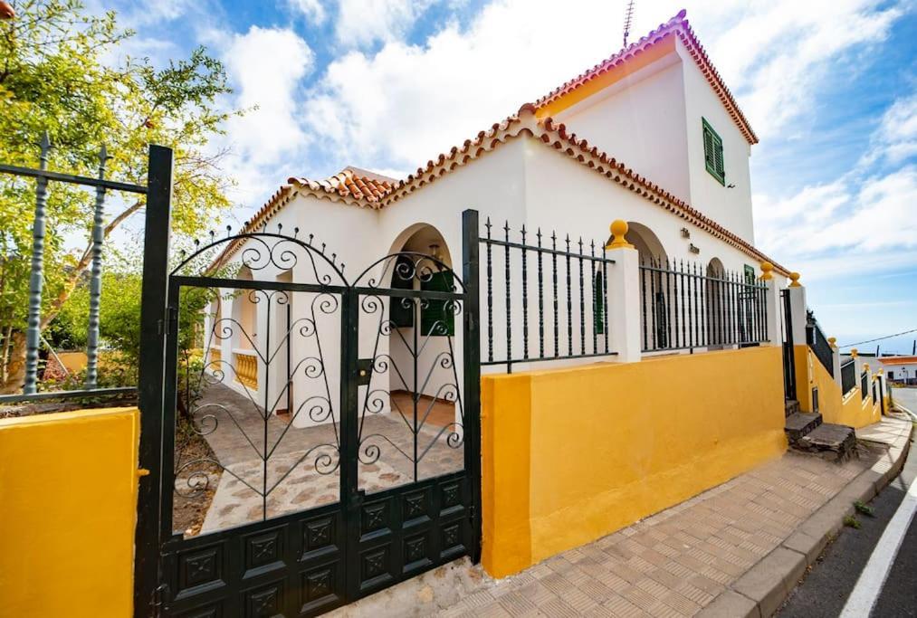 Villa Teram Alajero Exterior photo