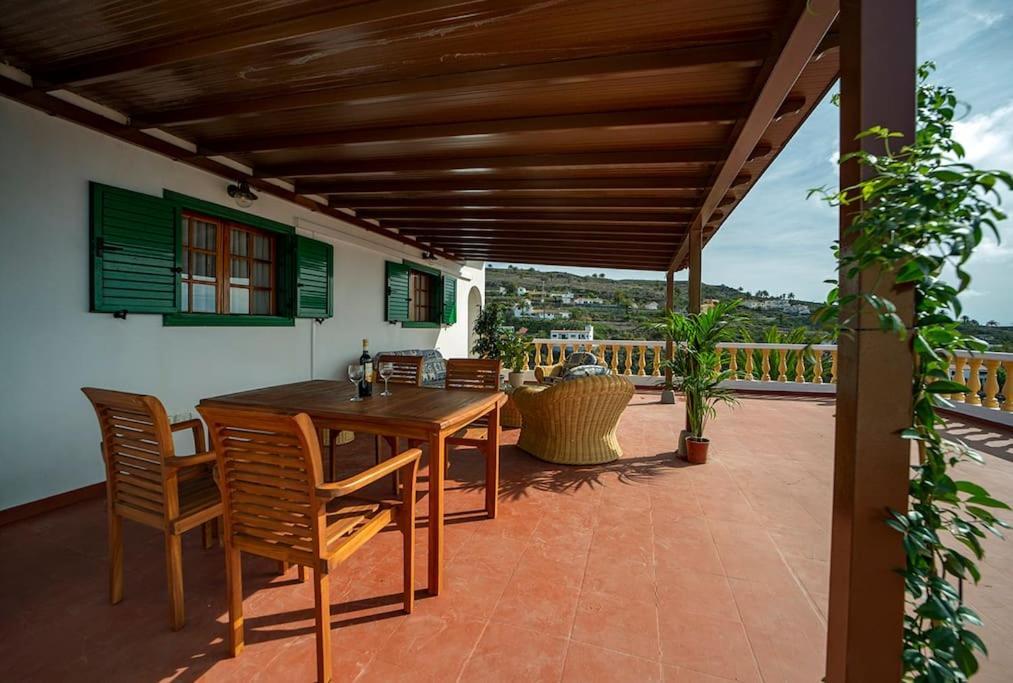 Villa Teram Alajero Exterior photo